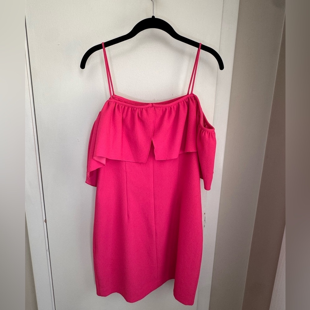 Trina Turk Aloha Crepe Off Shoulder Ruffle Dress Pink Size 6 - Picture 3 of 6